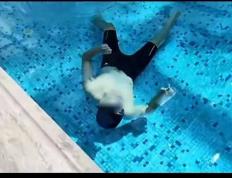 郑州一健身馆游泳教练憋气训练溺亡事故被挂牌督办！家属发声