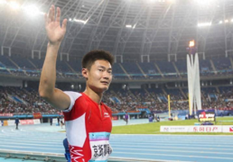 168体育资讯：曾陷家暴风波！37岁短跑名将张培萌社媒自宣复出！