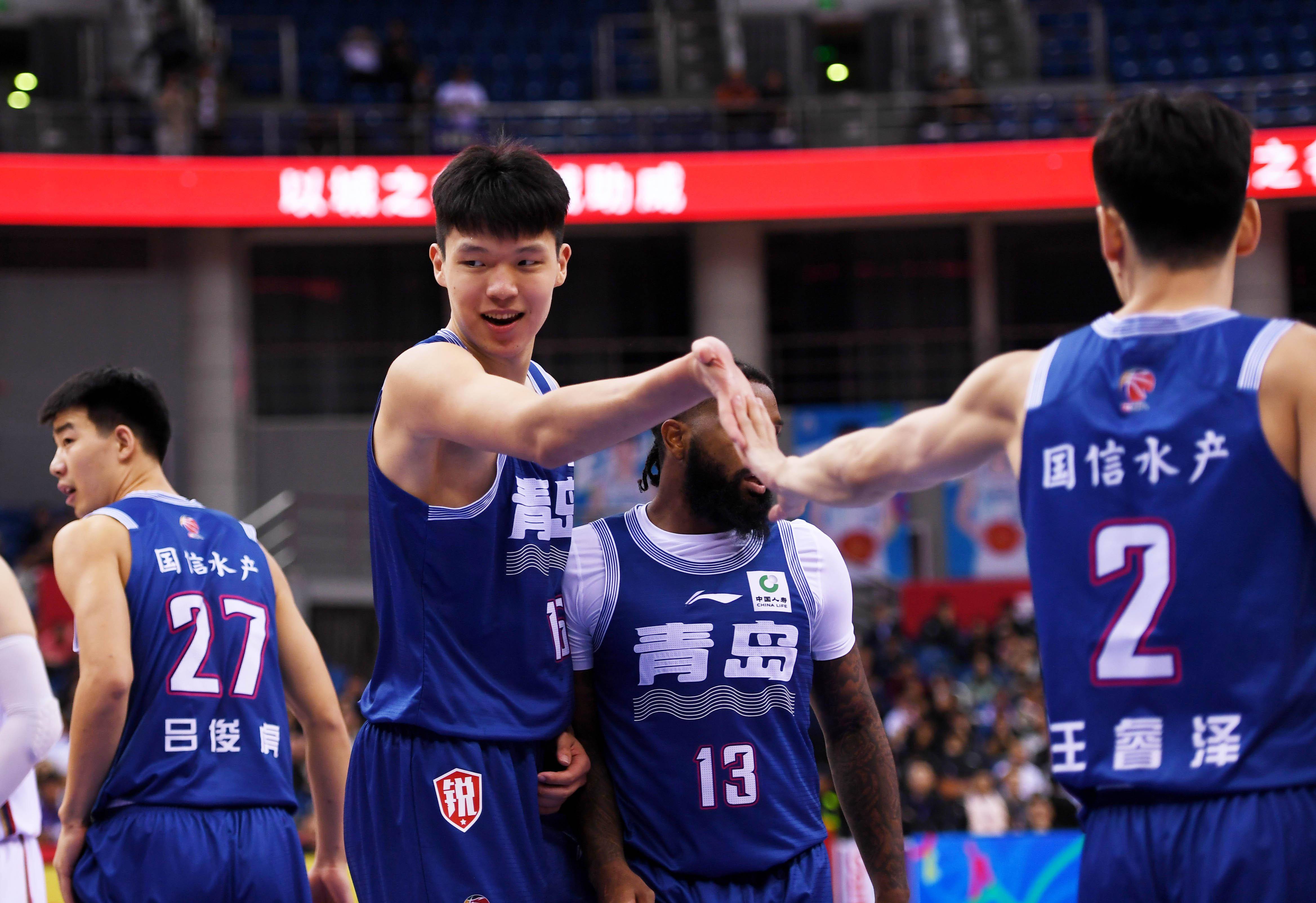 （体育）篮球——CBA常规赛：青岛国信水产胜南京头排苏酒