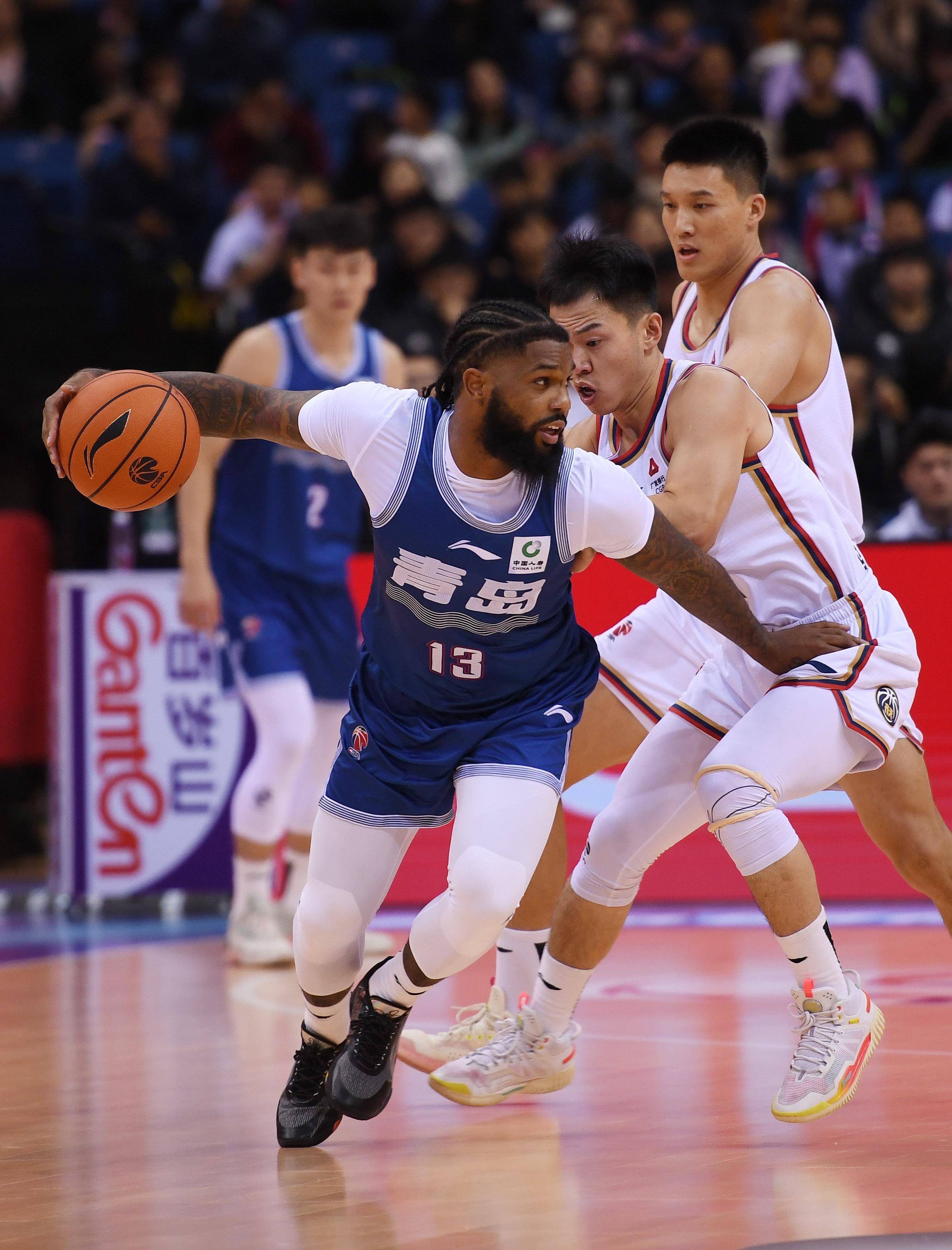 （体育）篮球——CBA常规赛：青岛国信水产胜南京头排苏酒