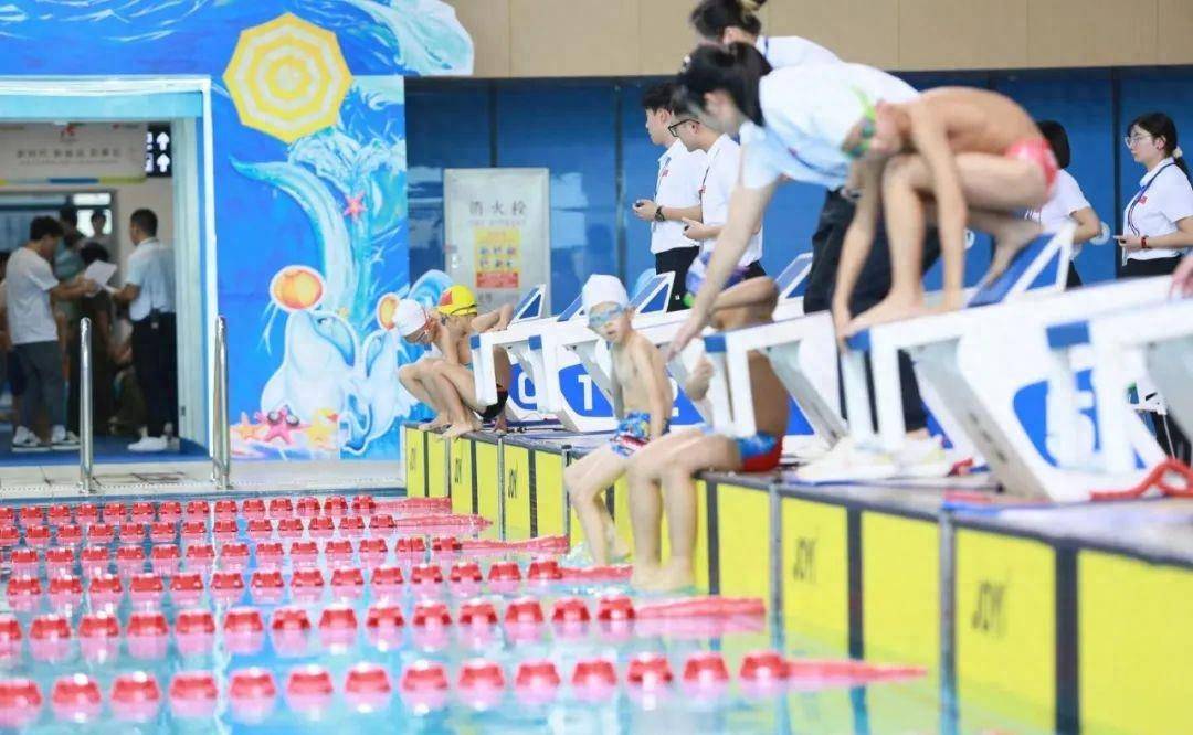 冠军天团“出战”全省少儿游泳赛事 闫子贝：做好榜样激励更多小将