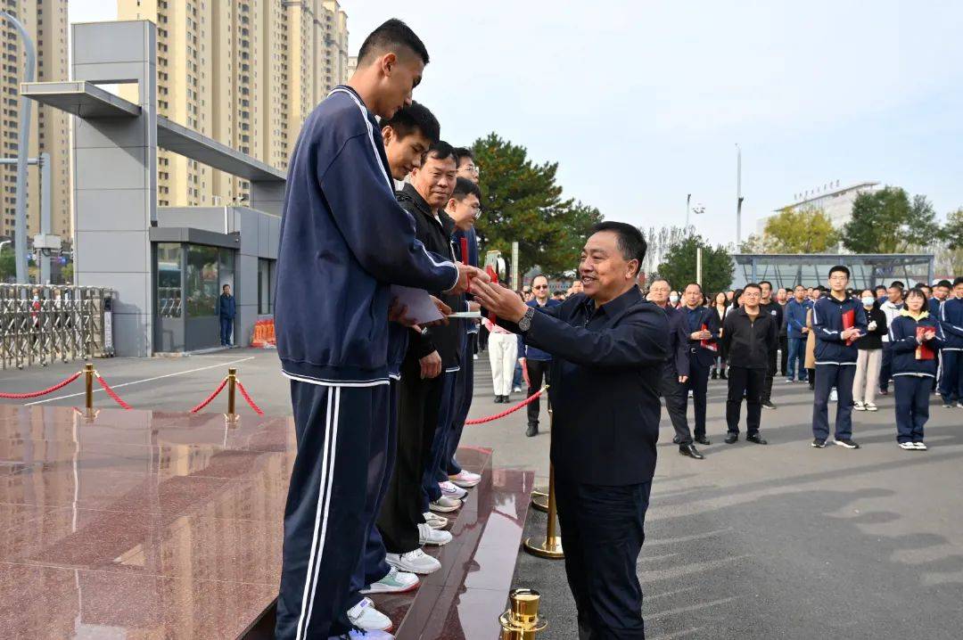 忻州实验中学在这一全国体育赛事总决赛上再创记录