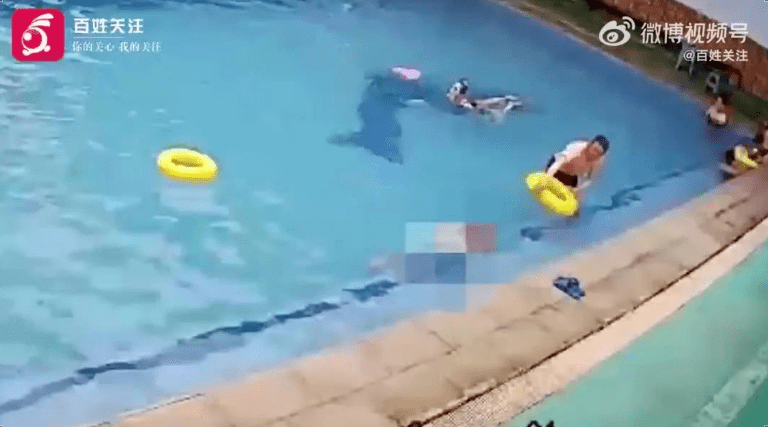 男童游泳馆内溺亡，当地通报