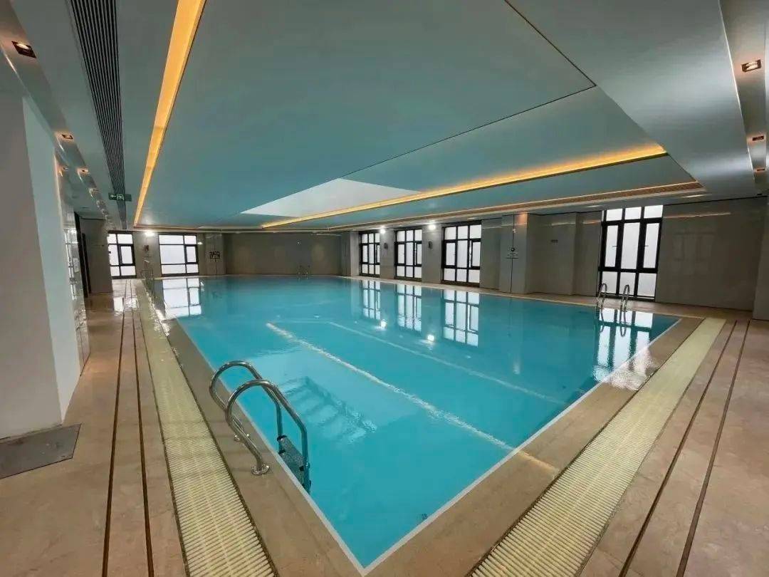 这座社区市民健身中心游泳池即将试运营开放！