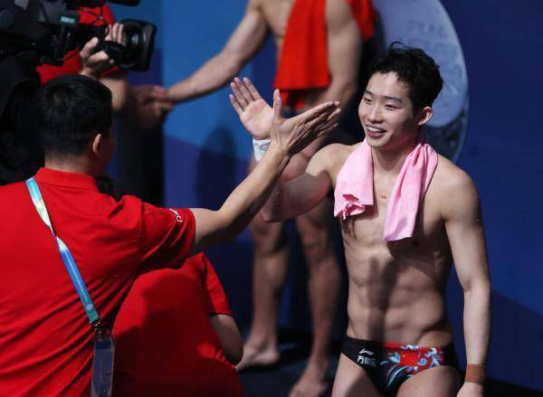 游泳世锦赛｜王宗源、谢思埸包揽男子3米板冠亚军
