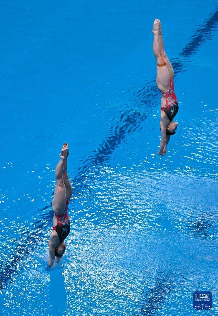 游泳世锦赛｜跳水——女子双人三米板决赛：陈艺文/昌雅妮夺得冠军