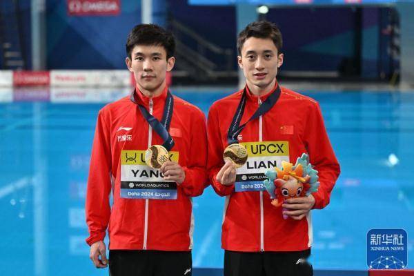游泳世锦赛｜练俊杰/杨昊获男子双人10米台冠军