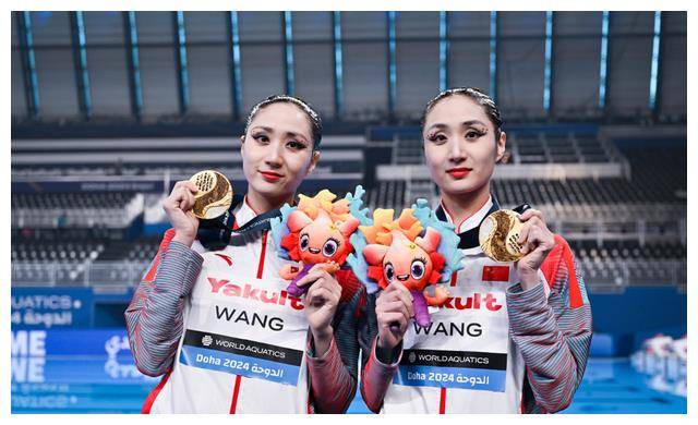 中国花样游泳王牌组合演绎花豹太美，夺4冠！剑指巴黎奥运