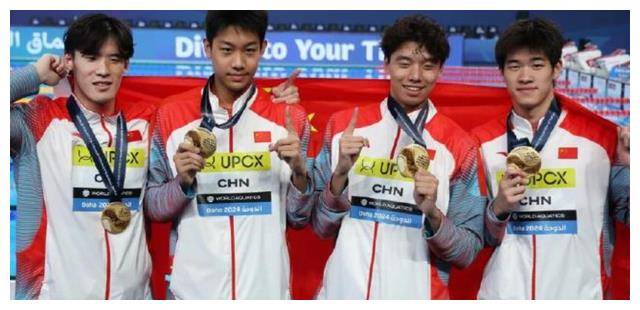 中国队包揽世锦赛奖牌榜，跳水游泳大丰收，历史性突破！