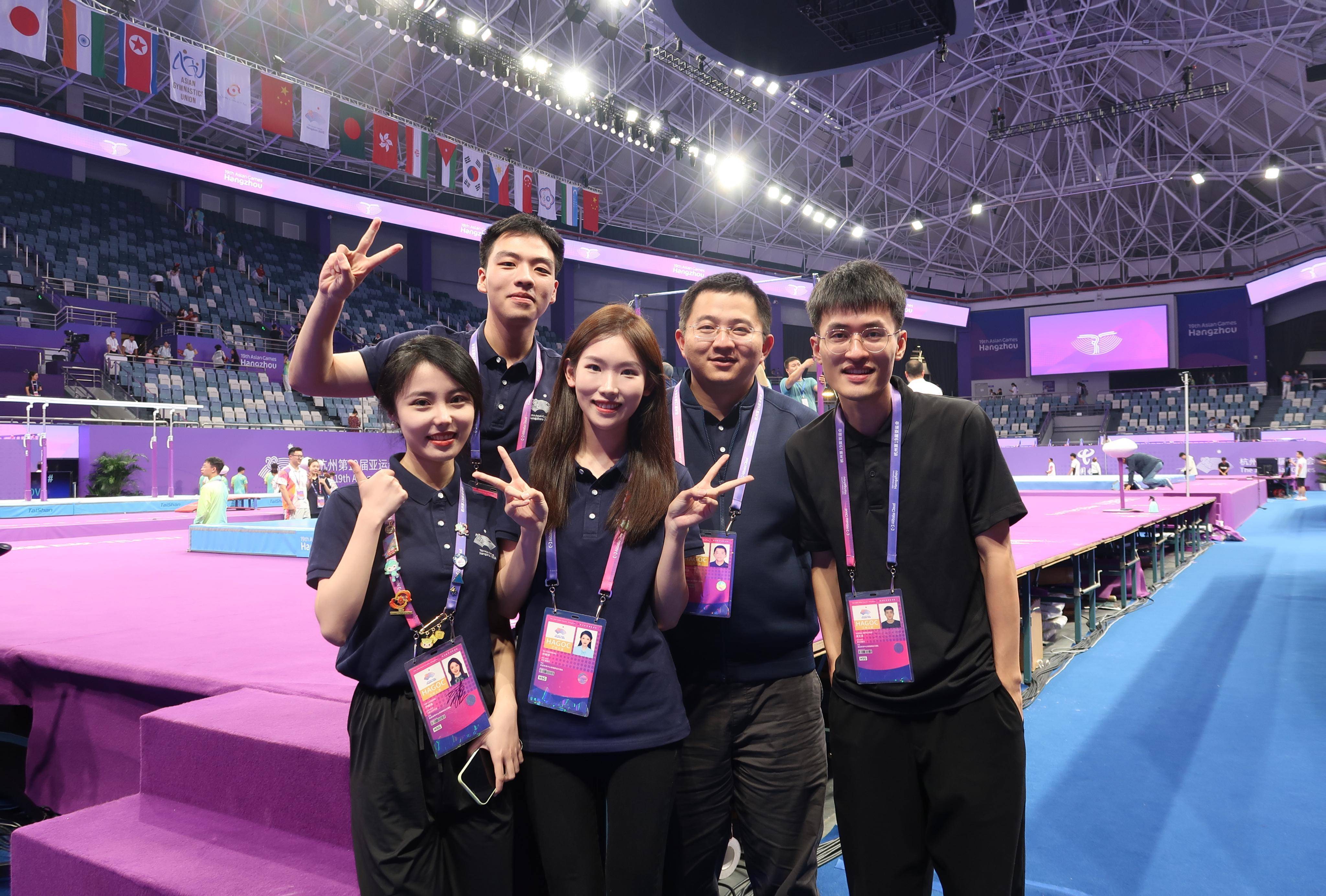 高中语文老师“跨界”英文播报员，亚运会赛场响起“广州声音”