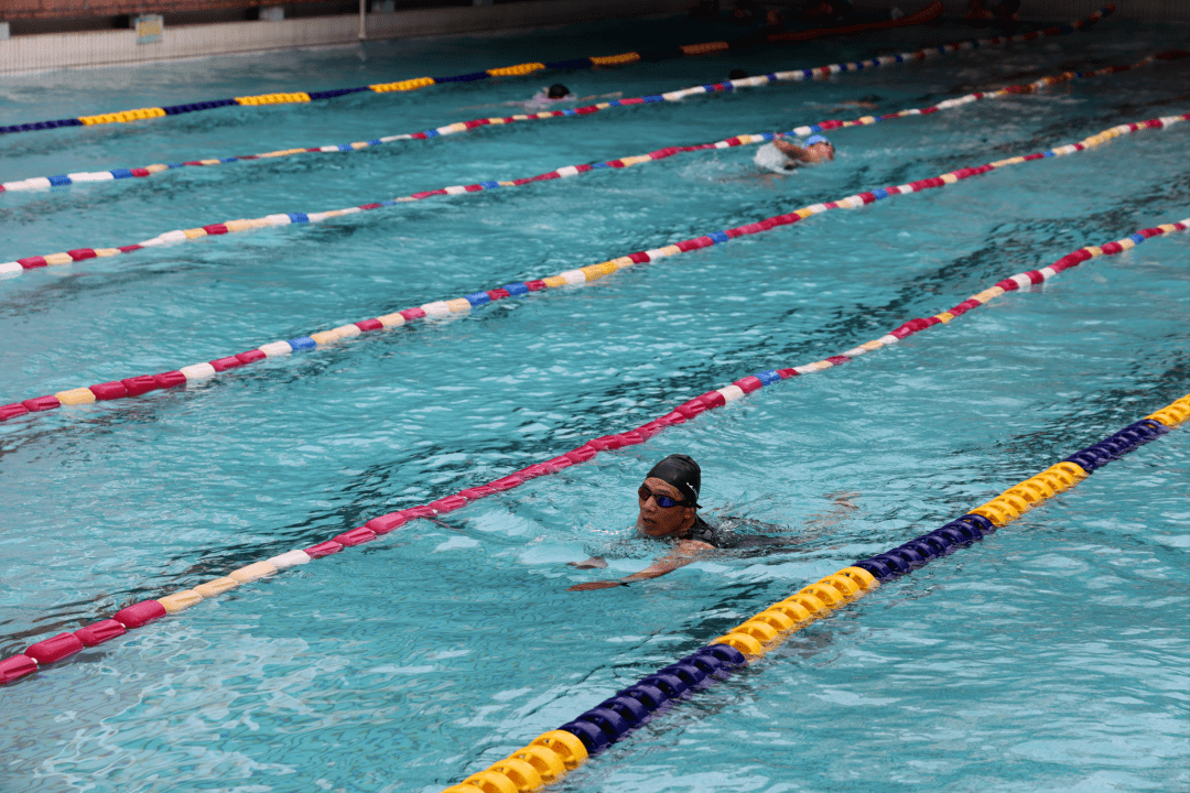围观！安义县游泳协会第二届全民健身游泳比赛圆满举行！