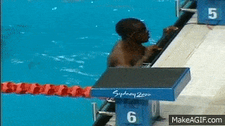 奥运会游泳赛事为什么有救生员？因为有运动员差点在赛事中淹死