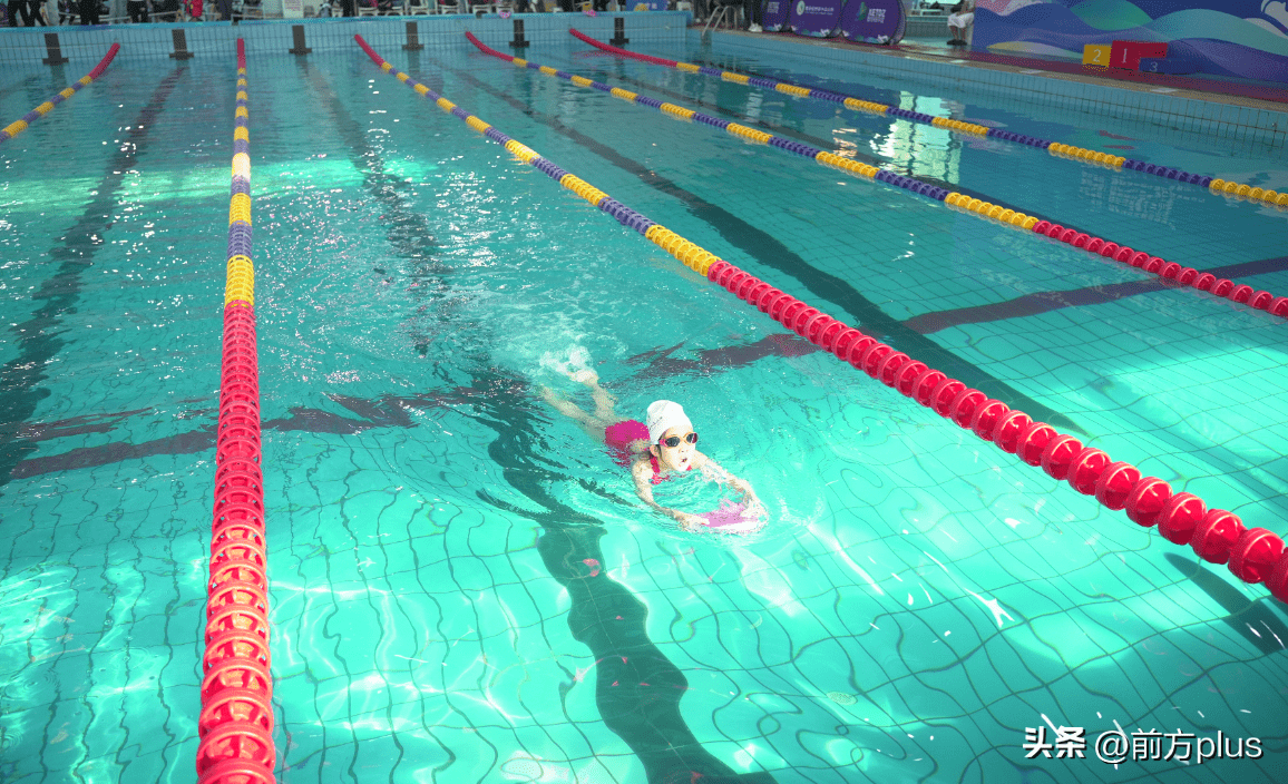 西安经开区2023年中小学生游泳赛事圆满举行