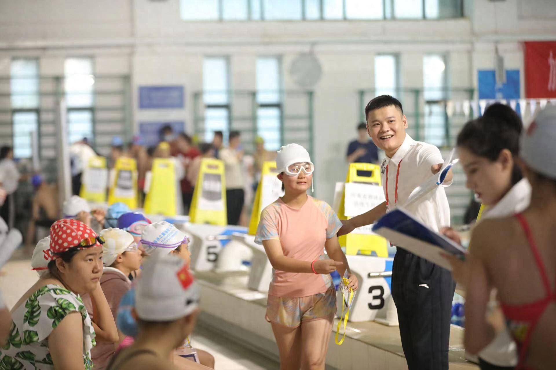 河南省大众游泳公开赛圆满落幕