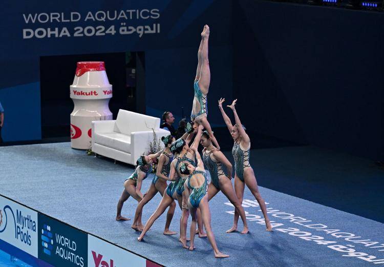 中国队获花样游泳集体自由自选冠军