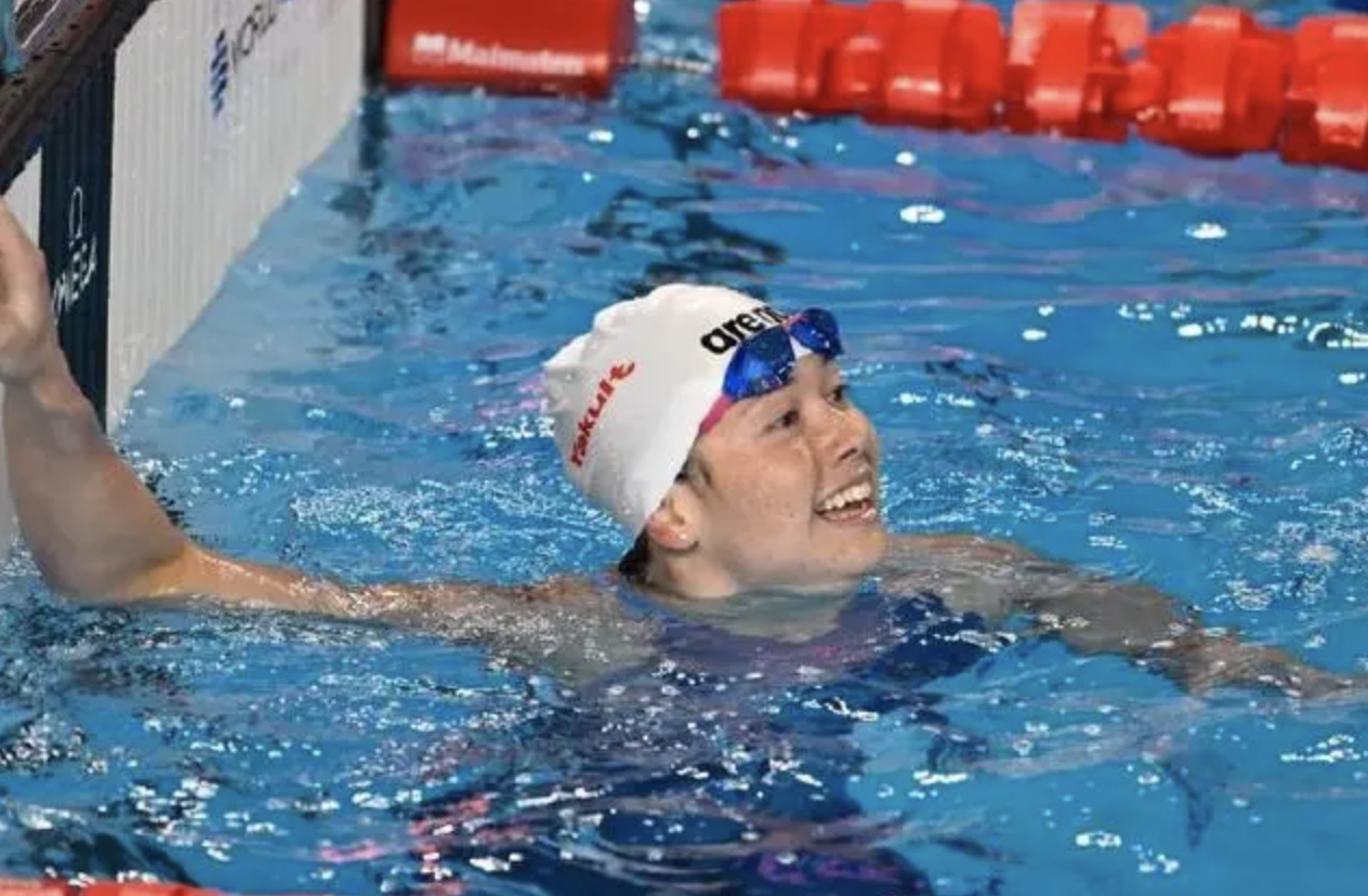何诗蓓多哈游泳世锦赛200自夺冠，取得中国香港队历史首金
